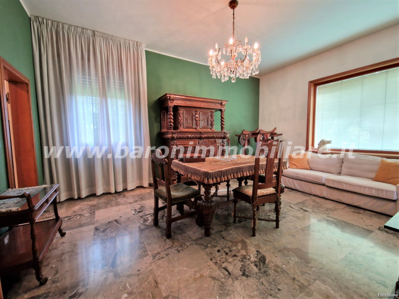 Immagine 10 di Villa in vendita  in Via M.E. Lepido n.206 a Bologna