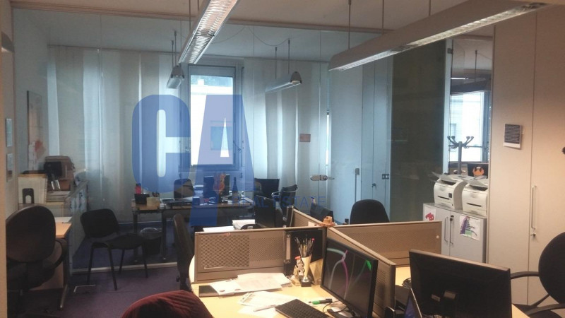 Immagine 7 di Ufficio in affitto  in VIALE VITTORIO VENETO a Milano