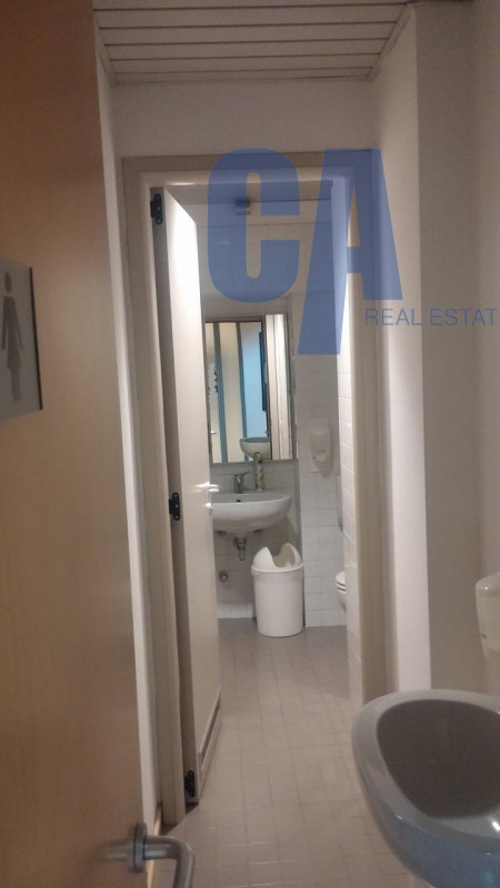 Immagine 12 di Ufficio in affitto  in VIALE VITTORIO VENETO a Milano