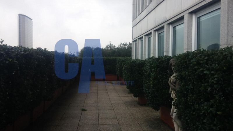 Immagine 16 di Ufficio in affitto  in VIALE VITTORIO VENETO a Milano