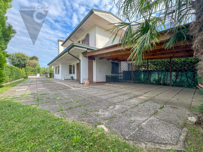 Immagine 4 di Casa bifamiliare in vendita  a Stra