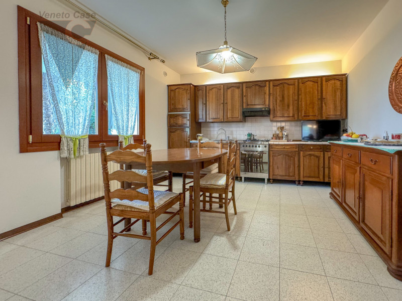 Immagine 12 di Casa bifamiliare in vendita  a Stra