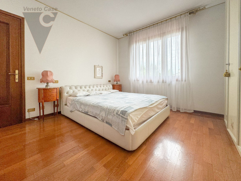 Immagine 18 di Casa bifamiliare in vendita  a Stra