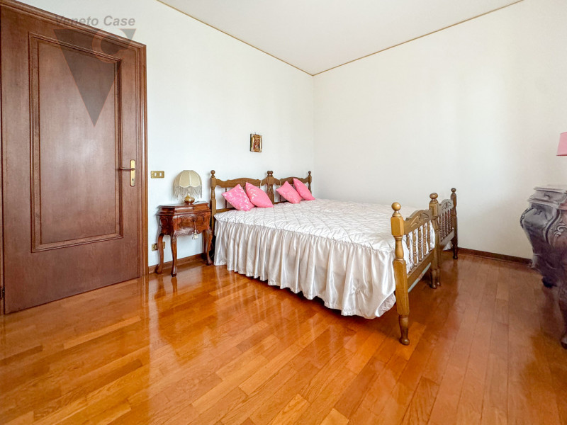 Immagine 20 di Casa bifamiliare in vendita  a Stra