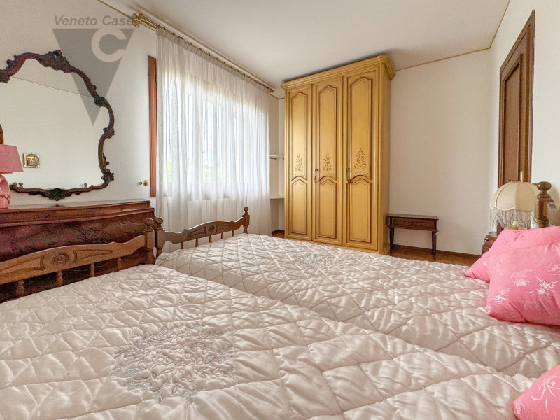 Immagine 23 di Casa bifamiliare in vendita  a Stra