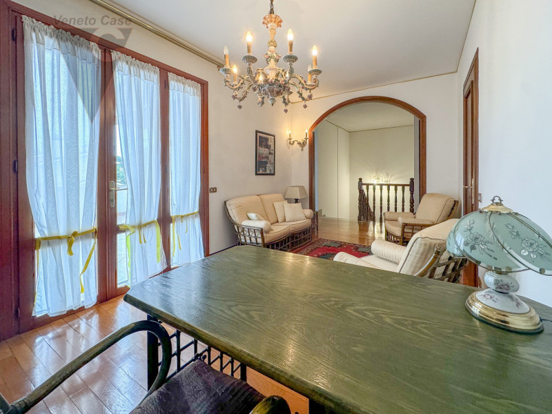 Immagine 25 di Casa bifamiliare in vendita  a Stra