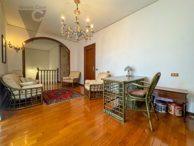 Immagine 26 di Casa bifamiliare in vendita  a Stra