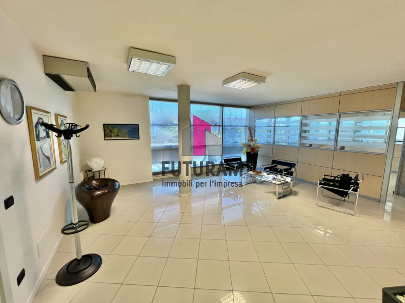 Immagine 2 di Ufficio in vendita  in VIA FOSCA 22 a Dueville