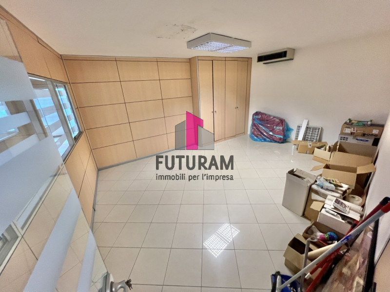 Immagine 7 di Ufficio in vendita  in VIA FOSCA 22 a Dueville