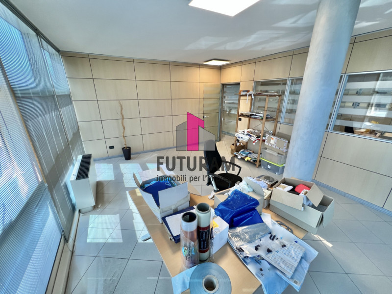 Immagine 17 di Ufficio in vendita  in VIA FOSCA 22 a Dueville