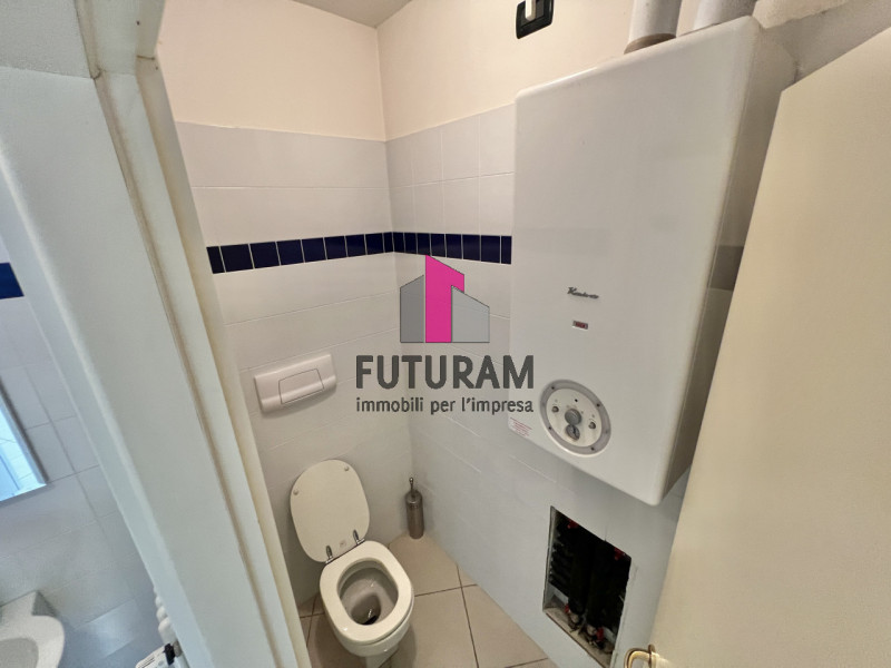 Immagine 21 di Ufficio in vendita  in VIA FOSCA 22 a Dueville