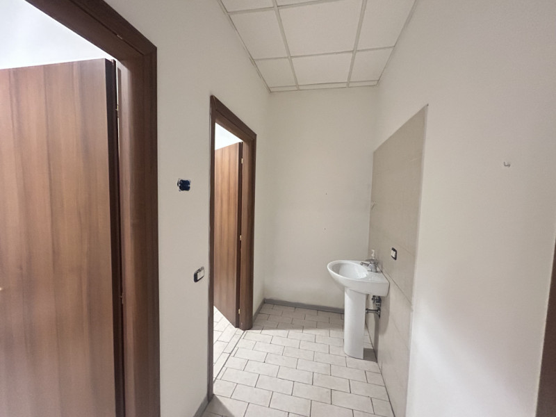 Immagine 11 di Capannone industriale in affitto  in Via Del Lavoro a Mestrino