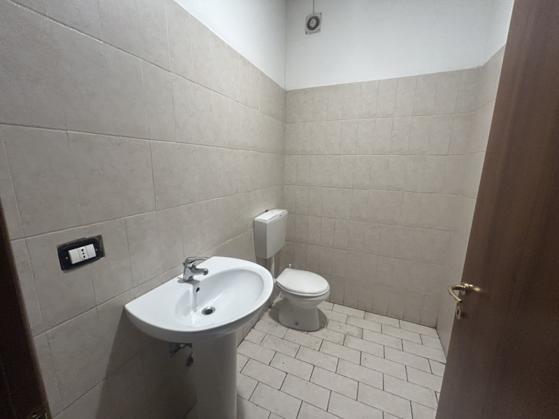 Immagine 14 di Capannone industriale in affitto  in Via Del Lavoro a Mestrino