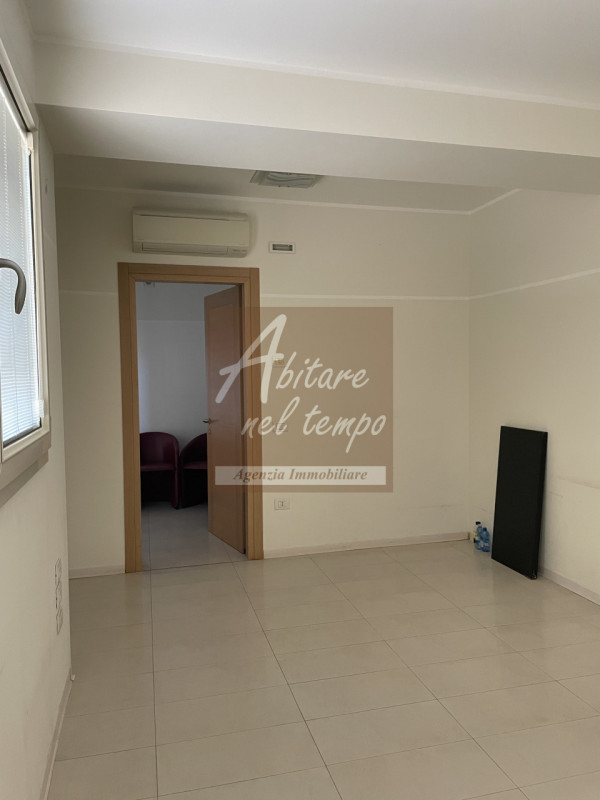 Immagine 14 di Ufficio in vendita  in Viale della Stazione a Cittadella