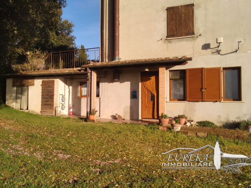 Immagine 3 di Appartamento in vendita  in sanfatucchio a Castiglione Del Lago