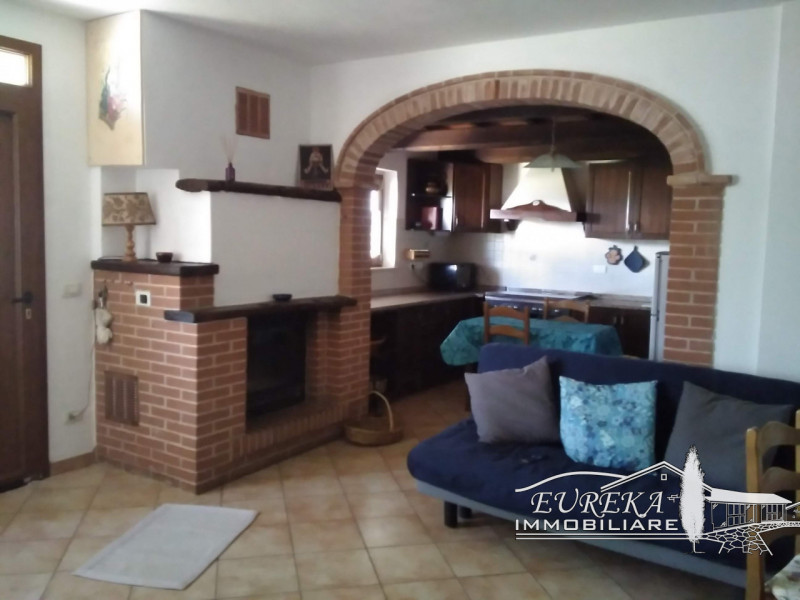 Immagine 4 di Appartamento in vendita  in sanfatucchio a Castiglione Del Lago