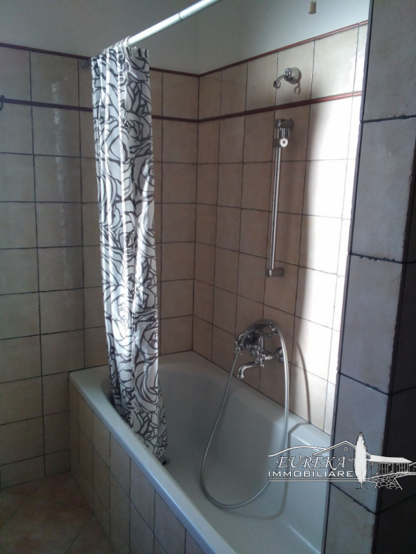 Immagine 8 di Appartamento in vendita  in sanfatucchio a Castiglione Del Lago