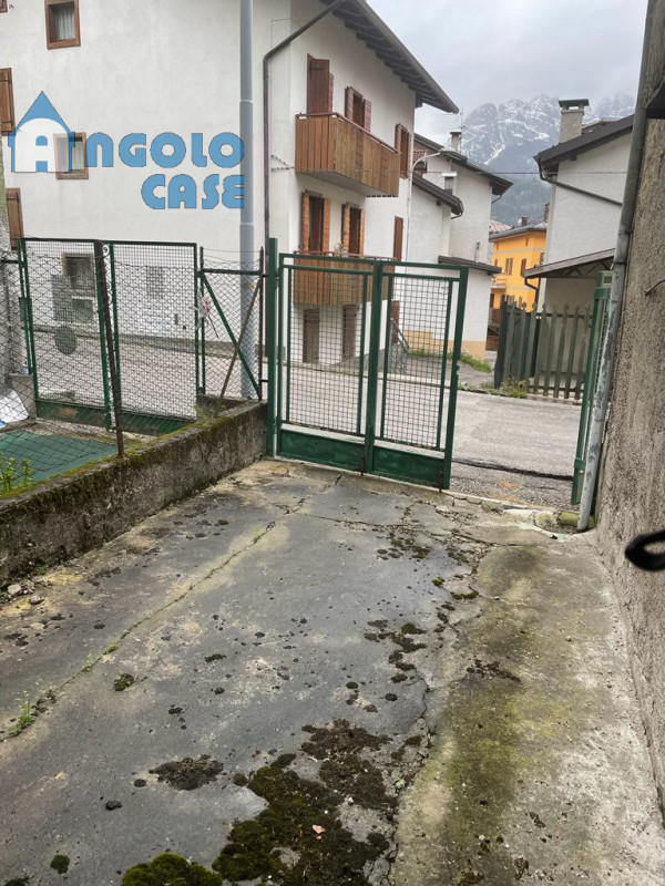 Immagine 12 di Casa bifamiliare in vendita  in via padre marino a Lozzo Di Cadore