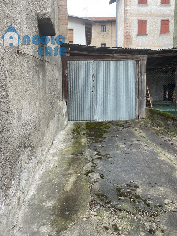 Immagine 17 di Casa bifamiliare in vendita  in via padre marino a Lozzo Di Cadore