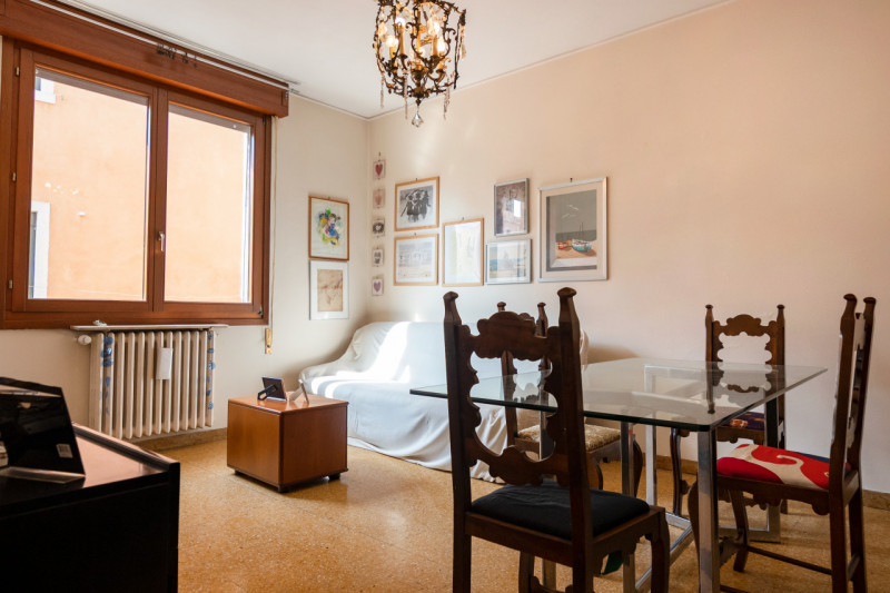 Immagine 3 di Appartamento in vendita  a Venezia