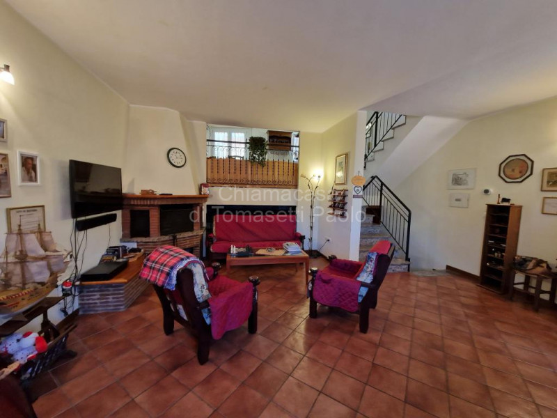 Immagine 2 di Villetta a schiera in vendita  in strada  della pieve a Pesaro