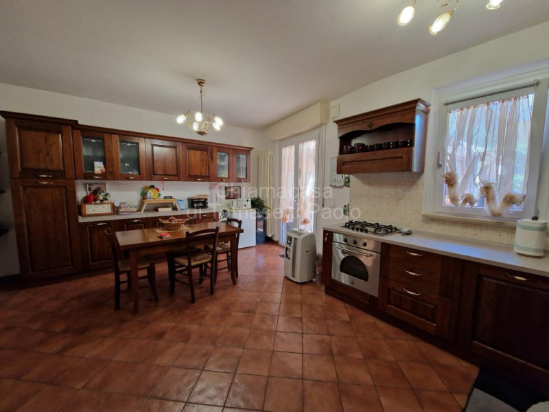 Immagine 7 di Villetta a schiera in vendita  in strada  della pieve a Pesaro