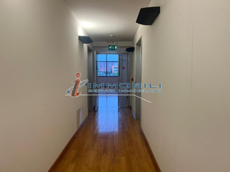 Immagine 16 di Negozio in affitto  in VIA CANTORE GEN. a Sesto San Giovanni