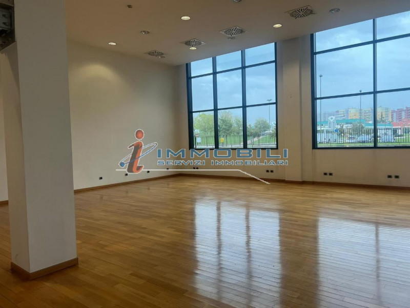 Immagine 18 di Negozio in affitto  in VIA CANTORE GEN. a Sesto San Giovanni