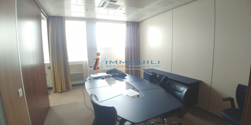 Immagine 4 di Ufficio in affitto  in VIA FANTOLI GAUDENZIO a Milano