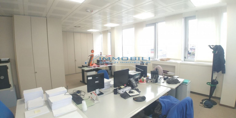 Immagine 9 di Ufficio in affitto  in VIA FANTOLI GAUDENZIO a Milano