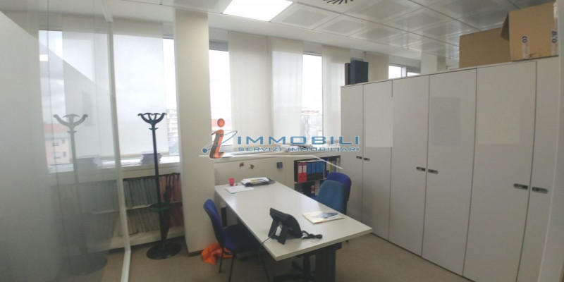 Immagine 11 di Ufficio in affitto  in VIA FANTOLI GAUDENZIO a Milano