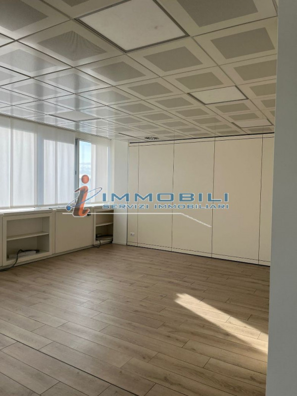 Immagine 22 di Ufficio in affitto  in VIA FANTOLI GAUDENZIO a Milano