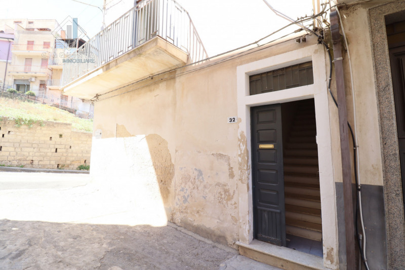 Immagine 8 di Appartamento in vendita  in via Penninello n.32 a Palagonia