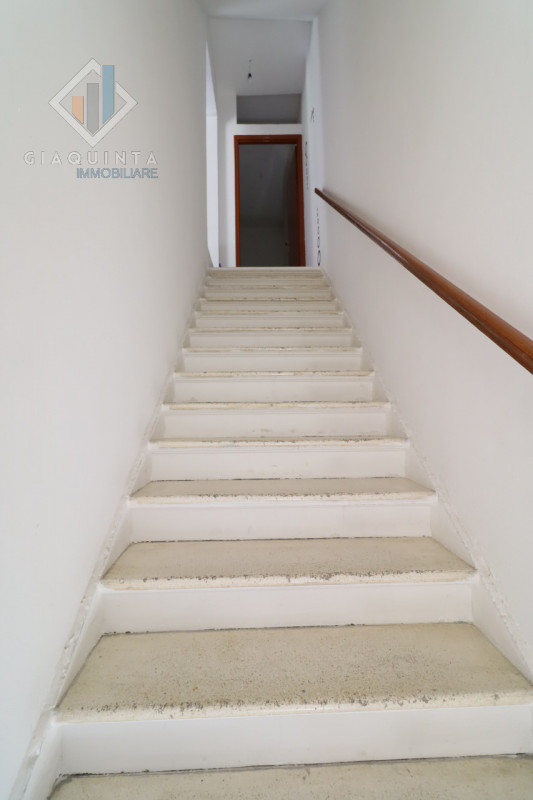 Immagine 10 di Appartamento in vendita  in via Penninello n.32 a Palagonia