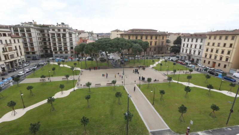 Immagine 3 di Attività commerciale in vendita  in VIA DELLO STATUTO a Firenze