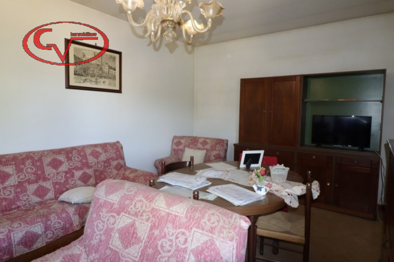 Immagine 7 di Villetta a schiera in vendita  a Bucine