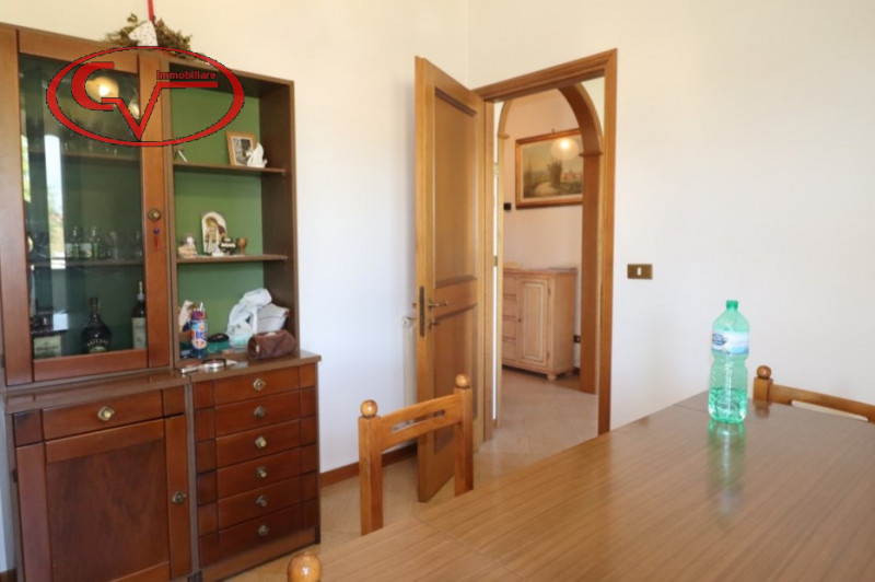 Immagine 10 di Villetta a schiera in vendita  a Bucine