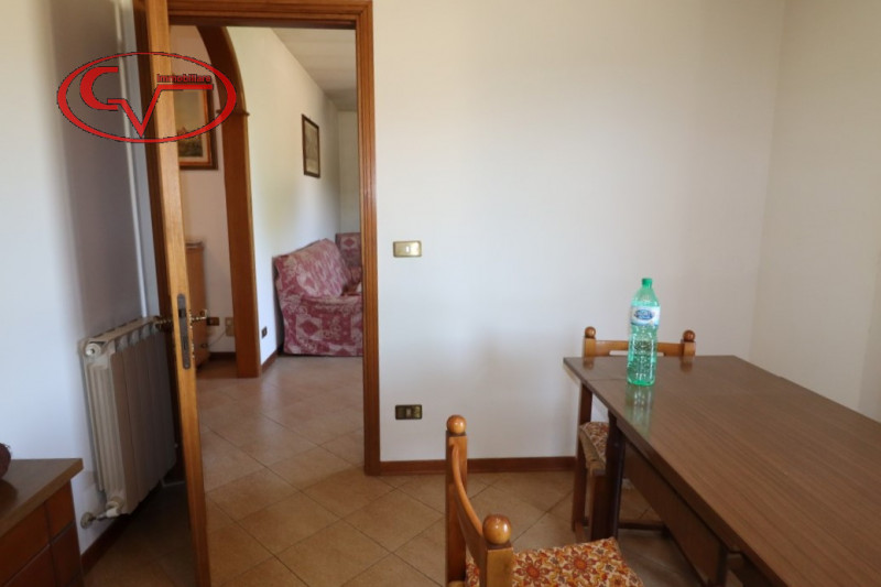 Immagine 11 di Villetta a schiera in vendita  a Bucine