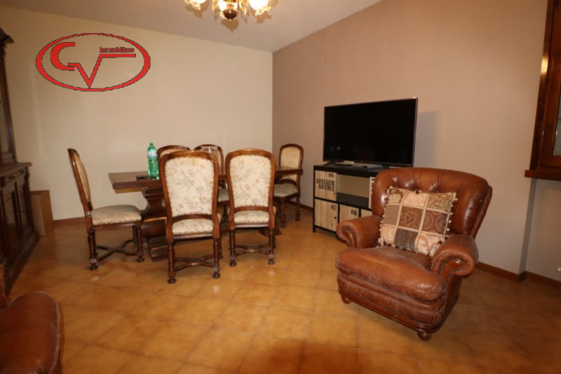 Immagine 32 di Villetta a schiera in vendita  a Bucine