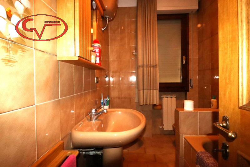 Immagine 35 di Villetta a schiera in vendita  a Bucine