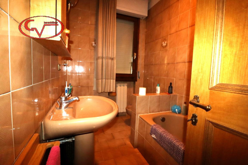 Immagine 36 di Villetta a schiera in vendita  a Bucine