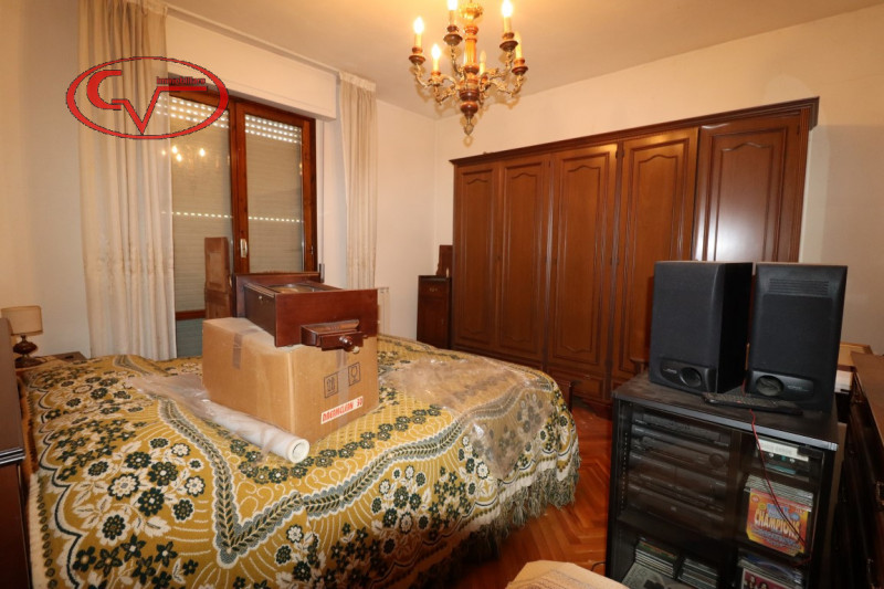 Immagine 37 di Villetta a schiera in vendita  a Bucine