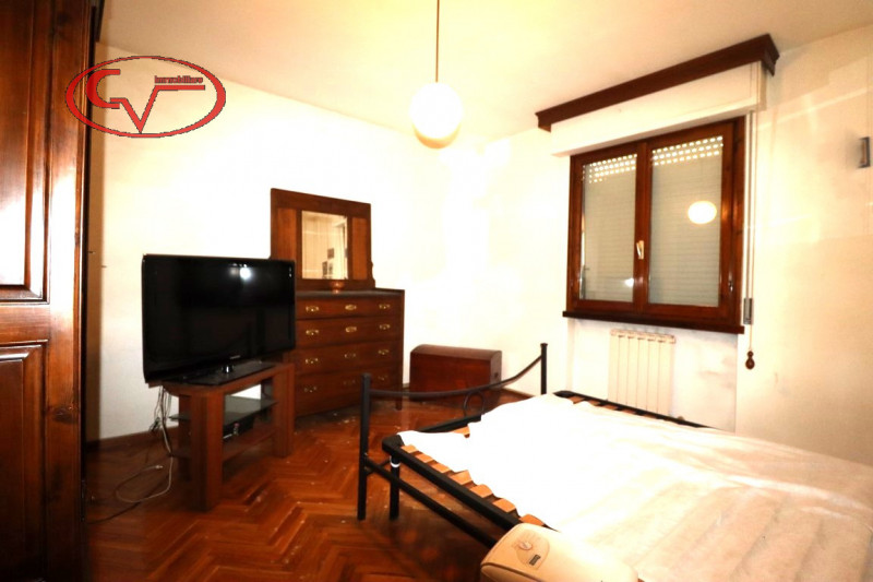 Immagine 38 di Villetta a schiera in vendita  a Bucine