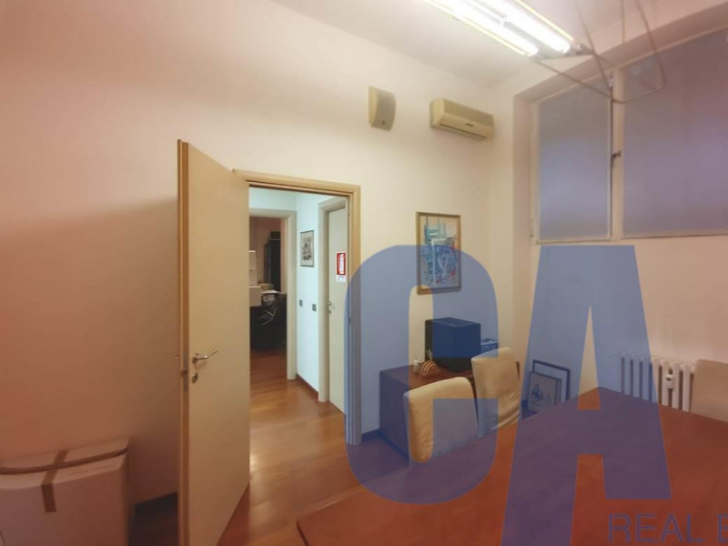 Immagine 2 di Ufficio in vendita  in VIA FORCELLA VINCENZO a Milano