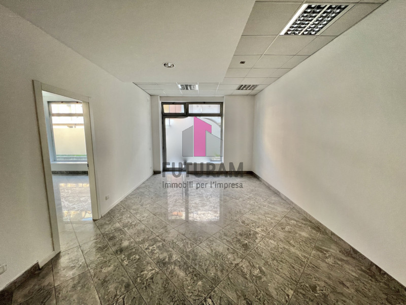 Immagine 5 di Ufficio in vendita  in VIA ROMA a Campodarsego