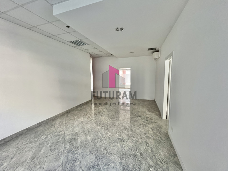 Immagine 8 di Ufficio in vendita  in VIA ROMA a Campodarsego