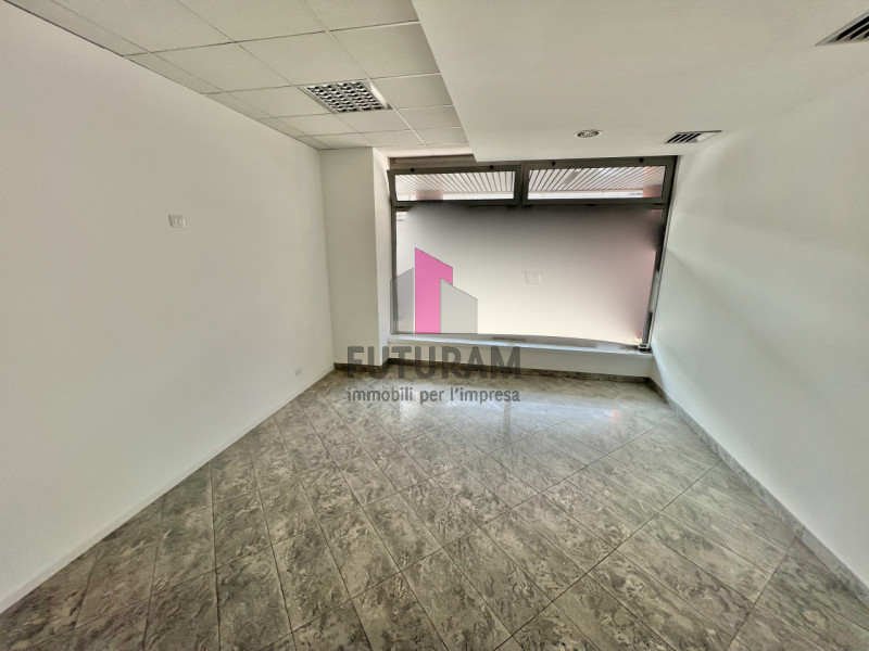 Immagine 9 di Ufficio in vendita  in VIA ROMA a Campodarsego