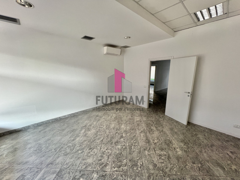 Immagine 11 di Ufficio in vendita  in VIA ROMA a Campodarsego