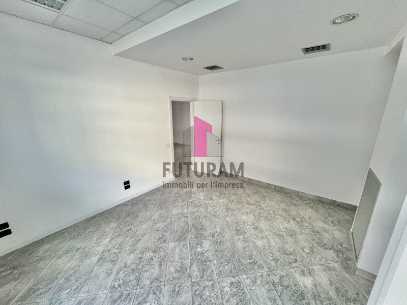 Immagine 14 di Ufficio in vendita  in VIA ROMA a Campodarsego