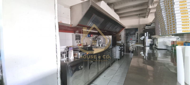 Immagine 7 di Attività commerciale in vendita  in Vigevano Centro a Vigevano